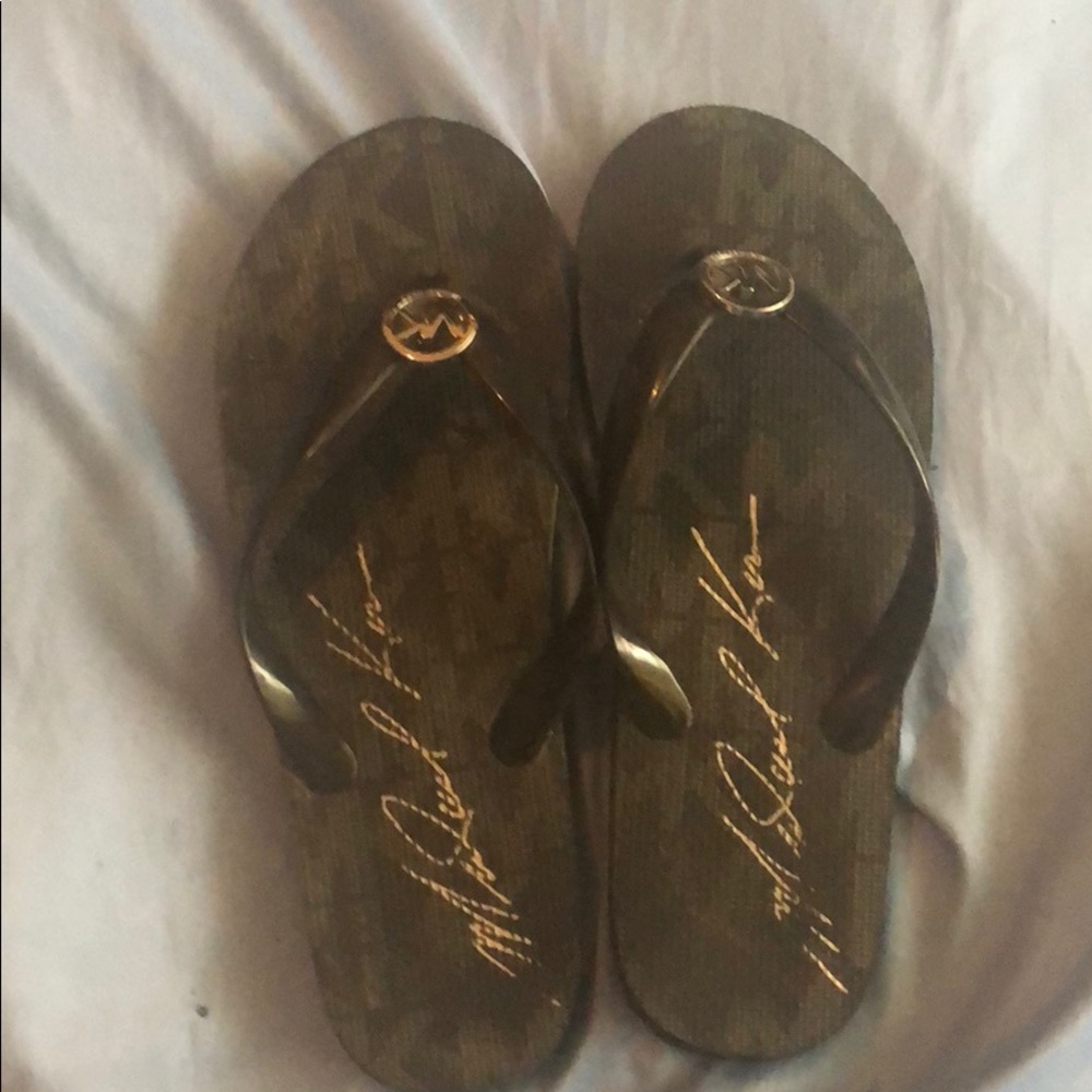 Michael Kors Flip flops 💎
